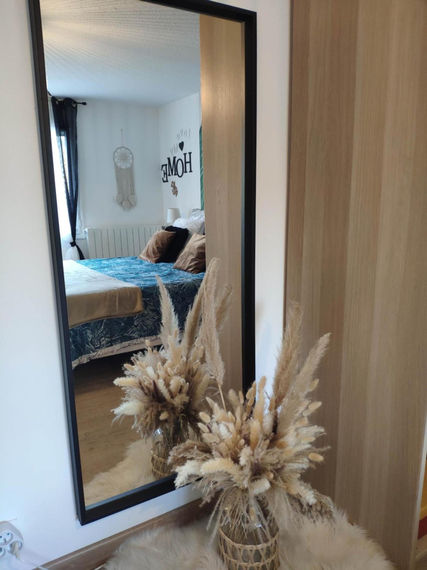 La Tourelle Suite Cosy Entre Vignoble Aixois Et Luberon Le Puy-Sainte-Reparade Luaran gambar