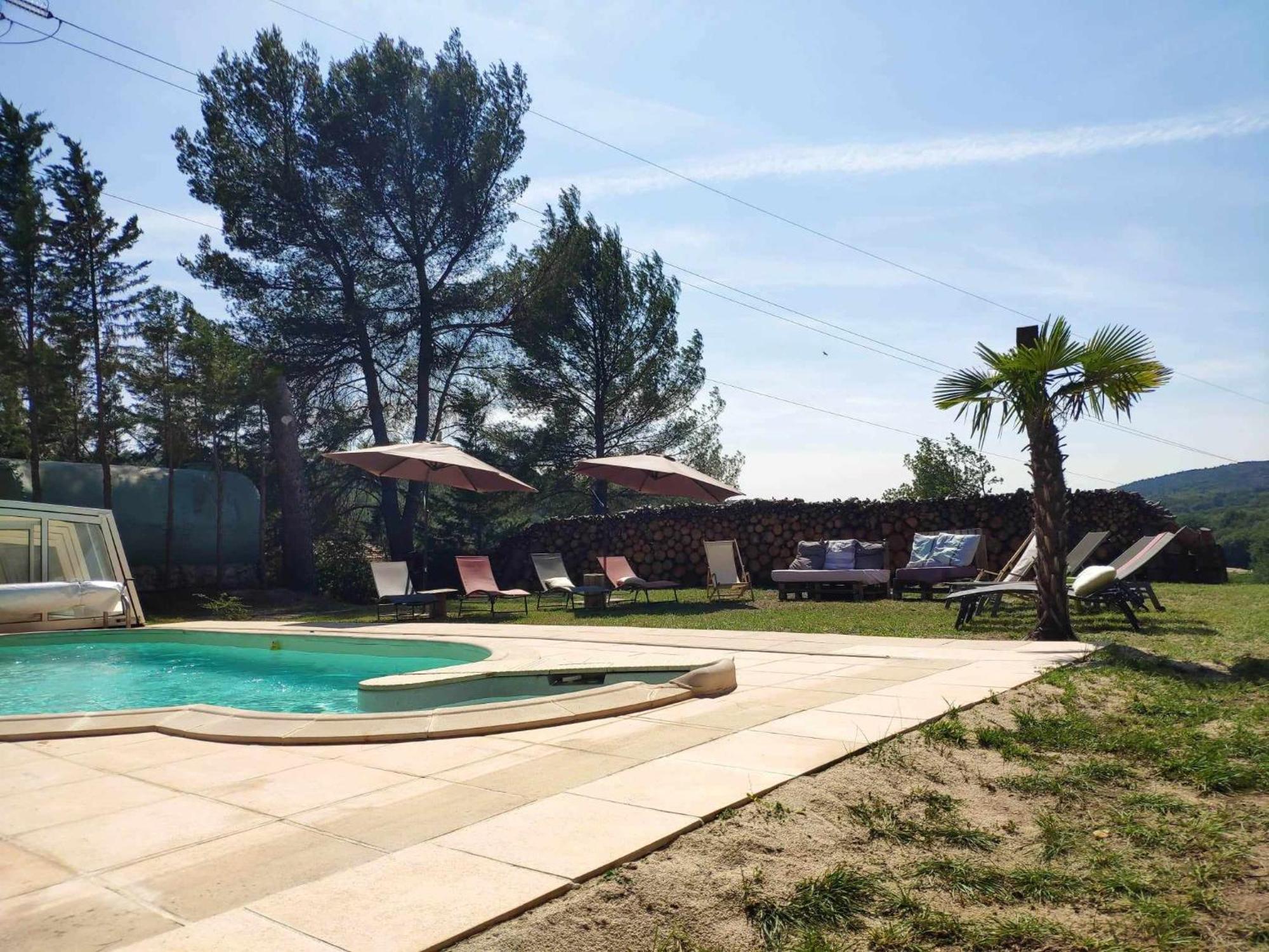 La Tourelle Suite Cosy Entre Vignoble Aixois Et Luberon Le Puy-Sainte-Reparade Luaran gambar