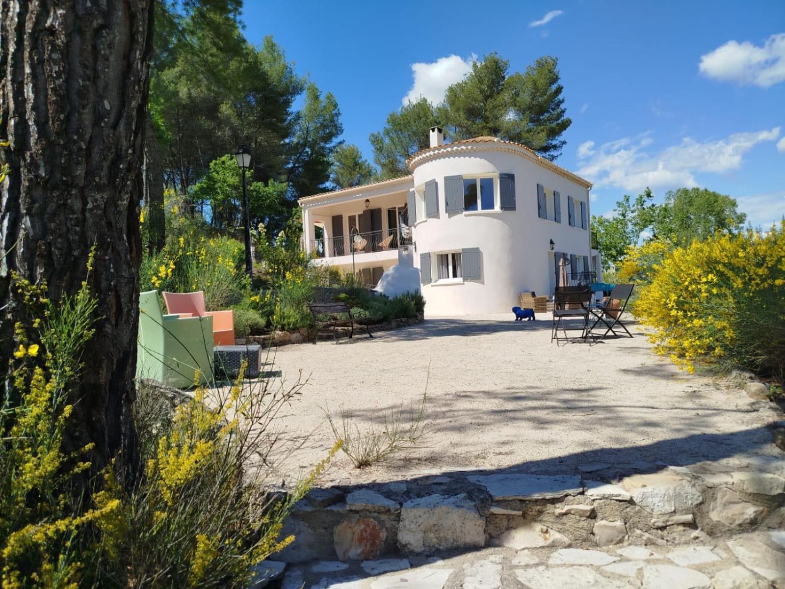La Tourelle Suite Cosy Entre Vignoble Aixois Et Luberon Le Puy-Sainte-Reparade Luaran gambar