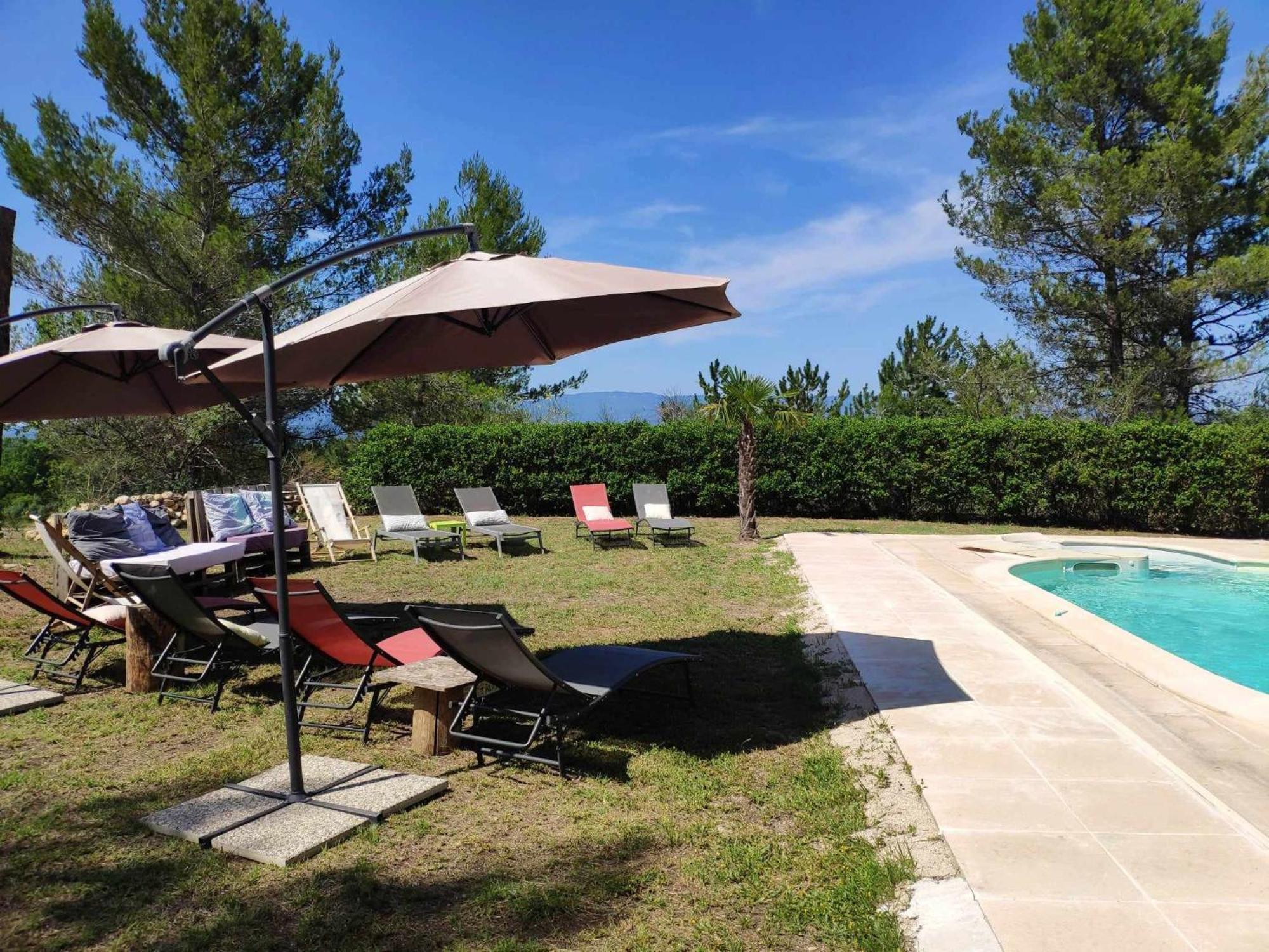 La Tourelle Suite Cosy Entre Vignoble Aixois Et Luberon Le Puy-Sainte-Reparade Luaran gambar